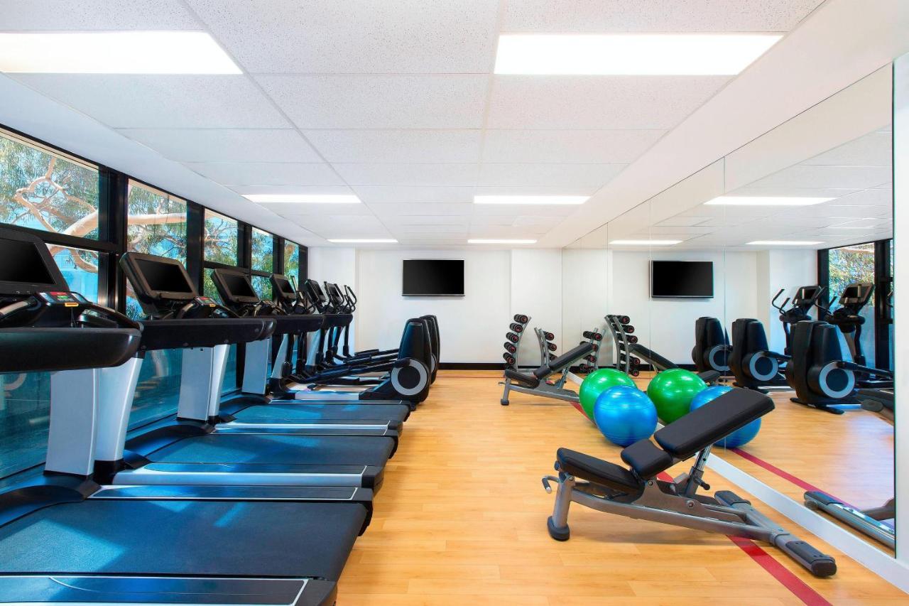 Sheraton Melbourne Hotel Bagian luar foto The Westin Los Angeles Airport Fitness Center
