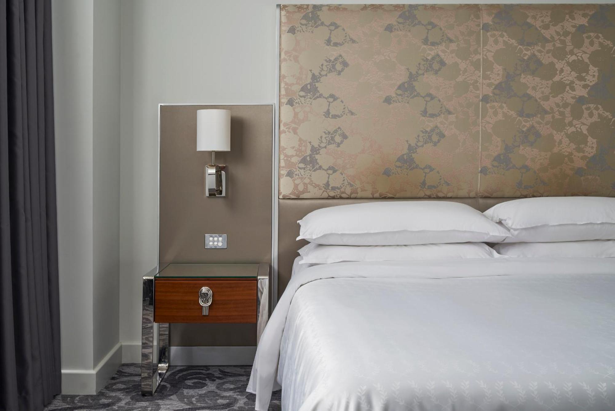 Sheraton Melbourne Hotel Bagian luar foto